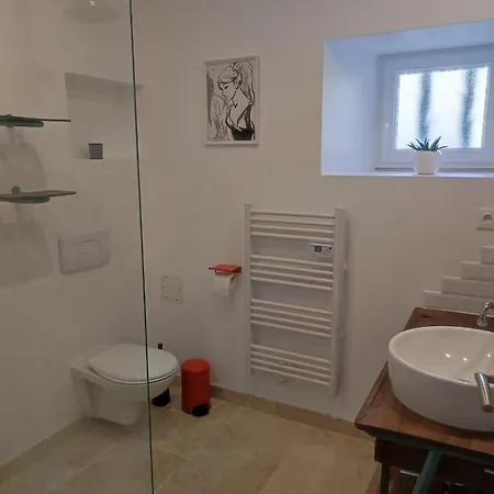 Pretty Renovated Townhouse With Relaxing Terrace And Petanque Court